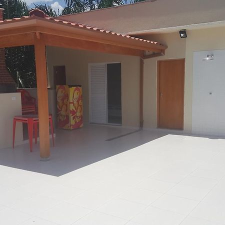 Condominio Newton Ximenes 30 Metros Da Praia Ubatuba Exterior foto